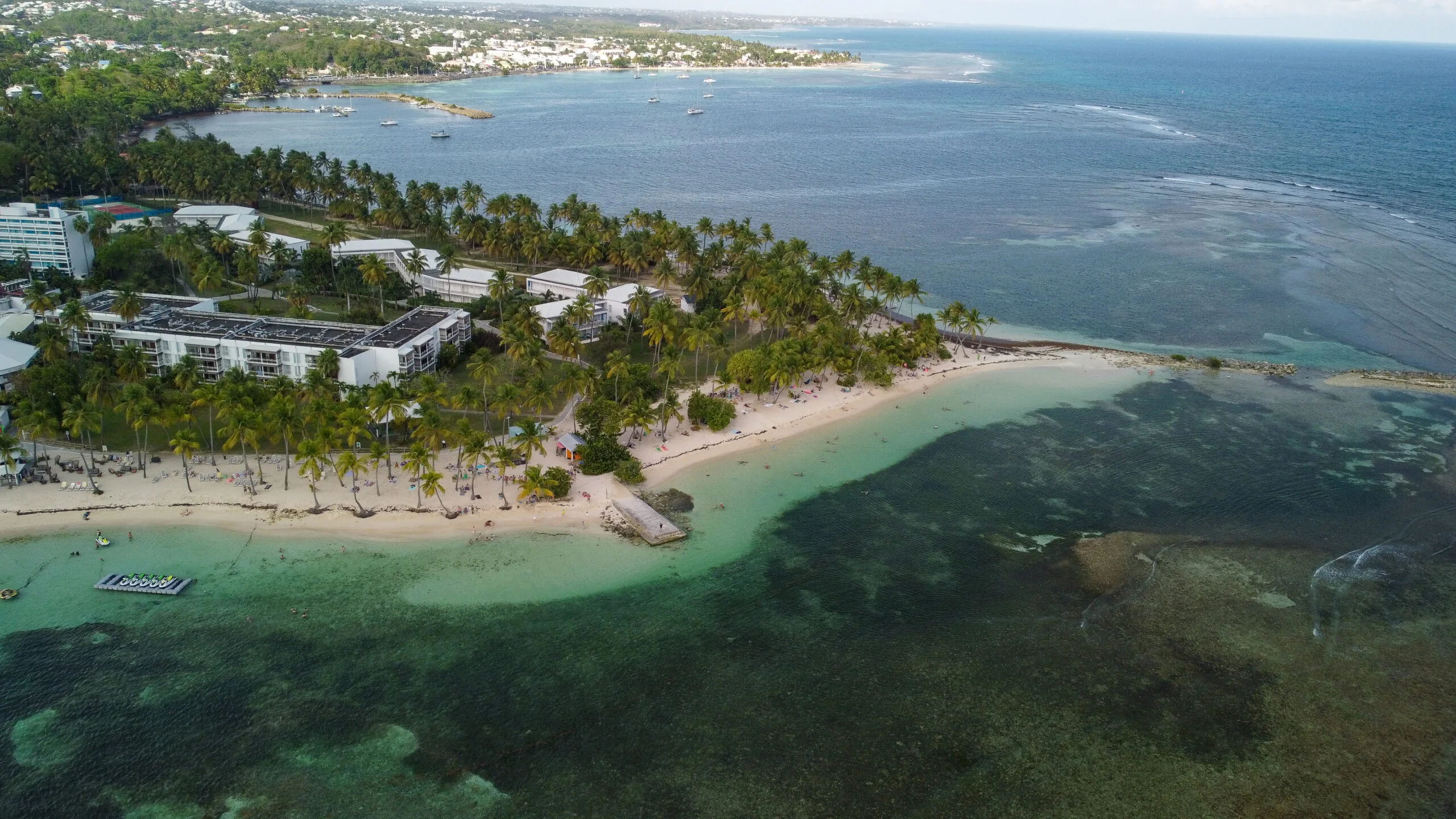 plage de la caravelle