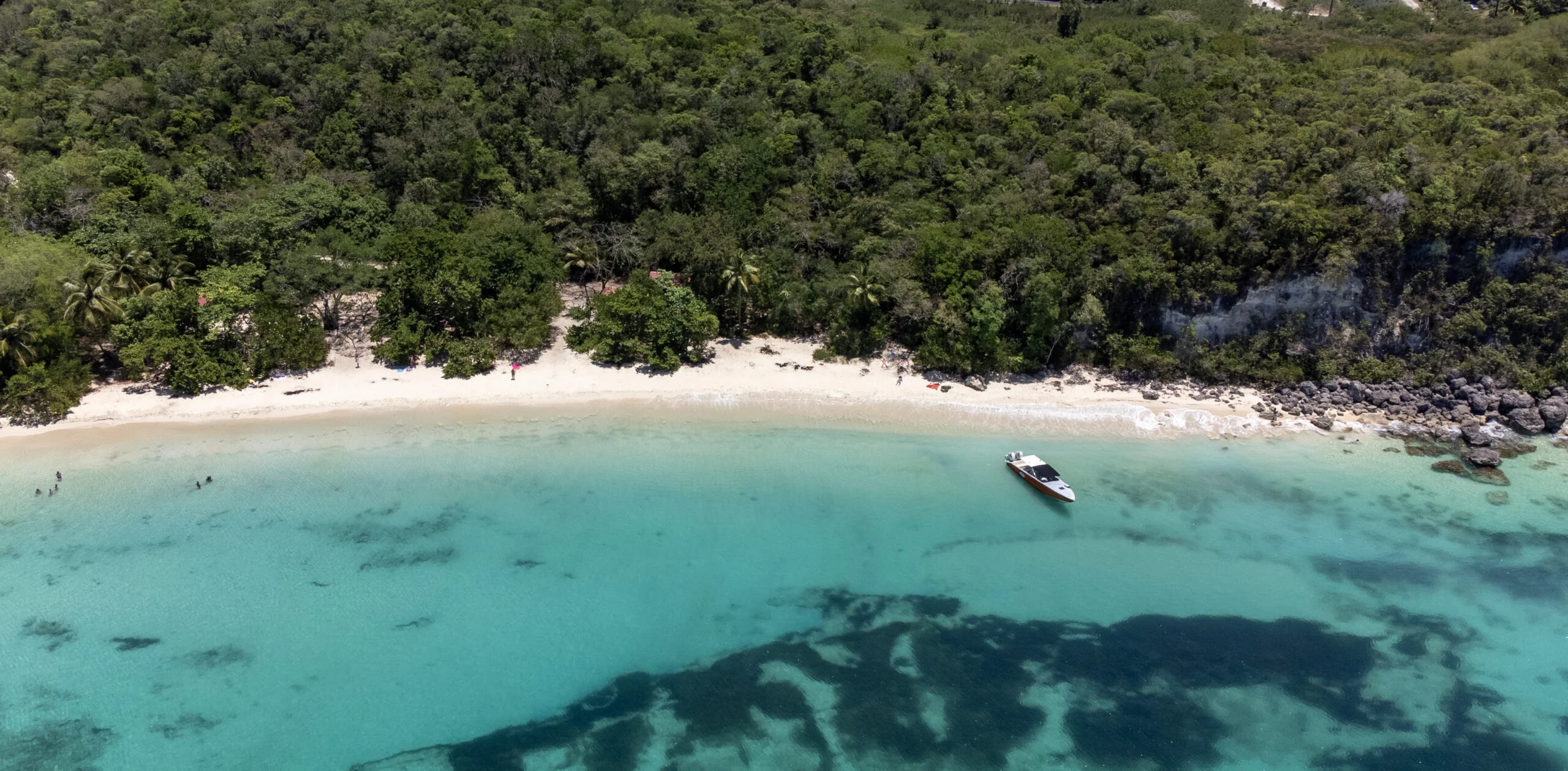 anse canot marie galante