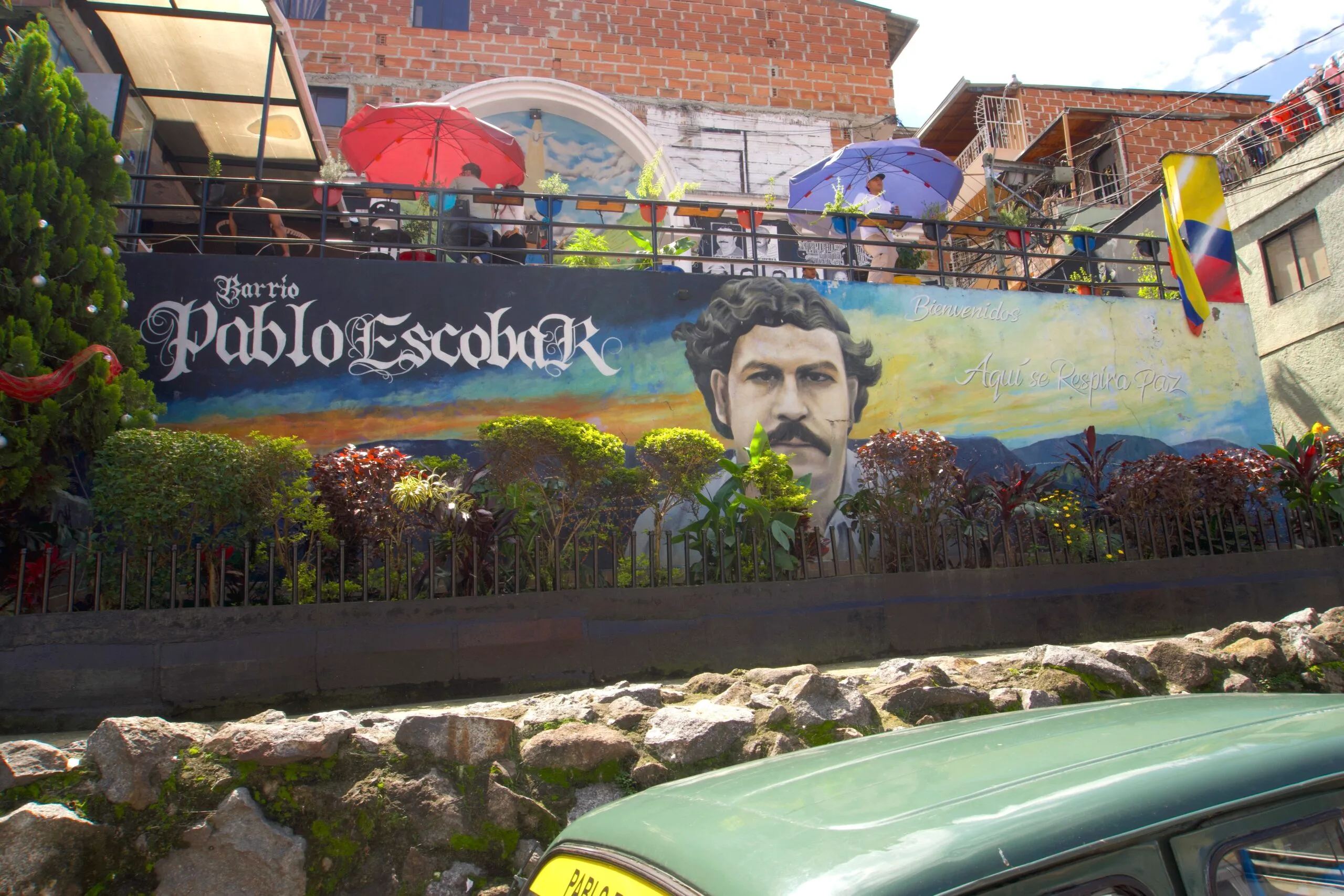DSC00182 comuna 9 barrio Pablo Escobar
