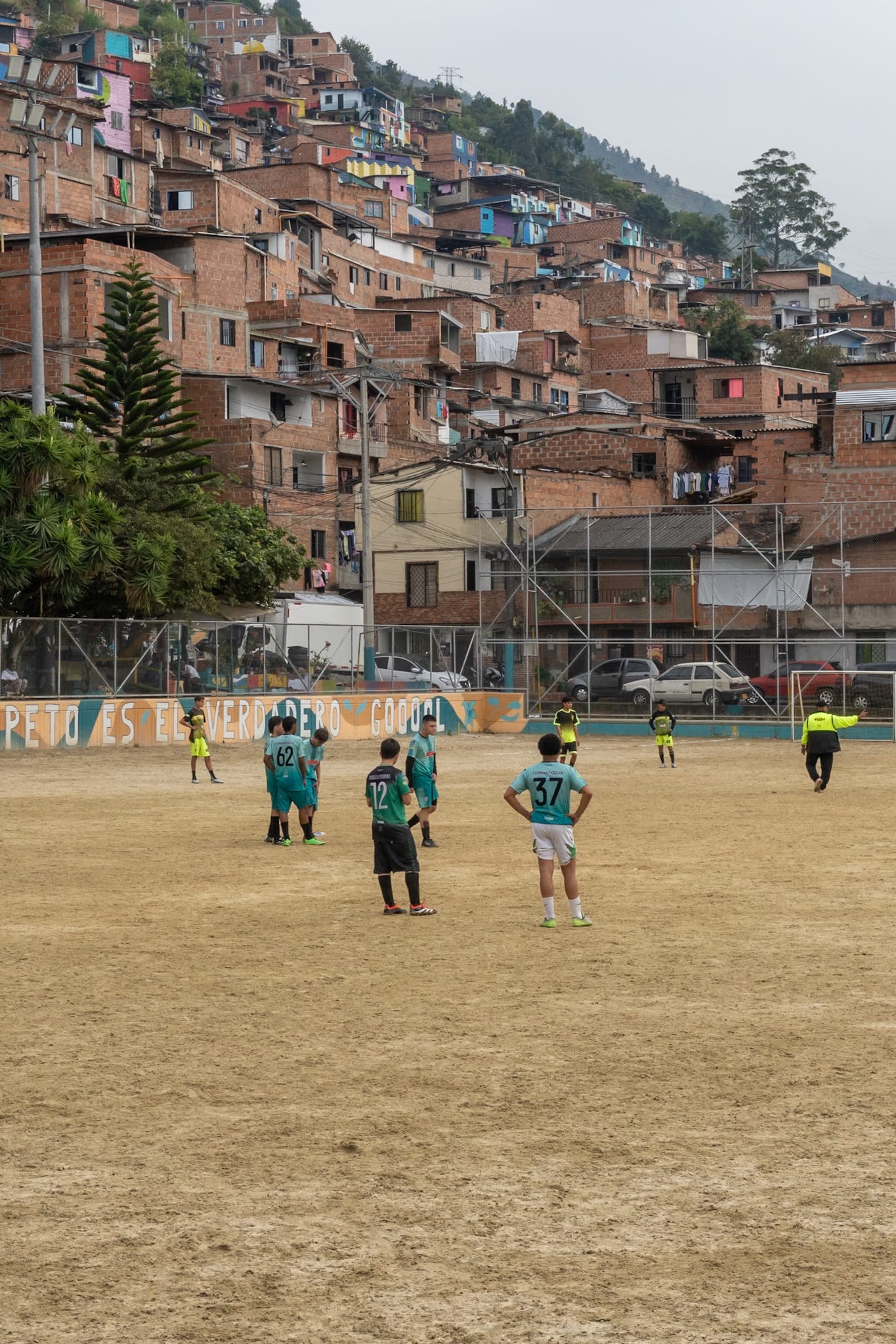 match de foot dans la comuna 3