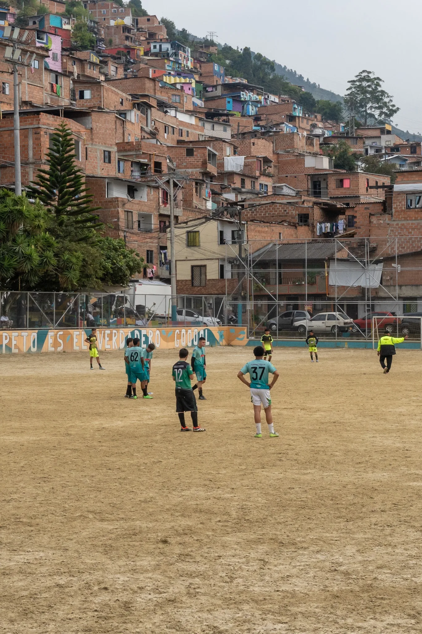 match de foot dans la comuna 3